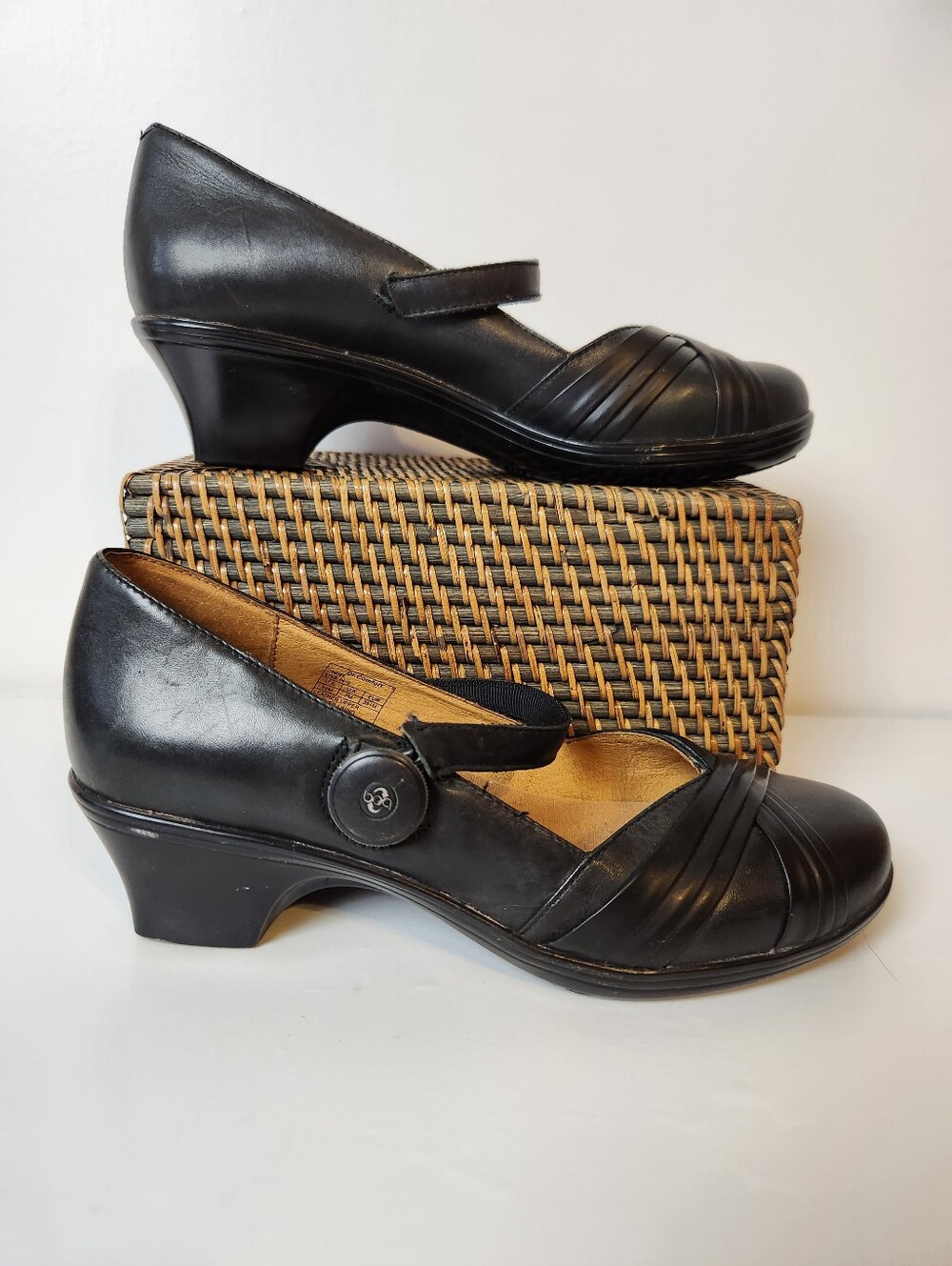 Dr Comfort Cindee Black Leather Mary Jane Comfort Heels